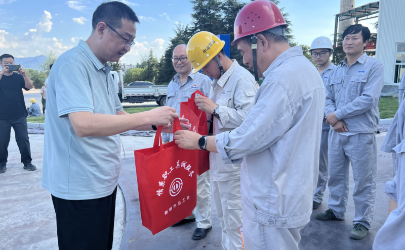 重点项目建设工地慰问现场