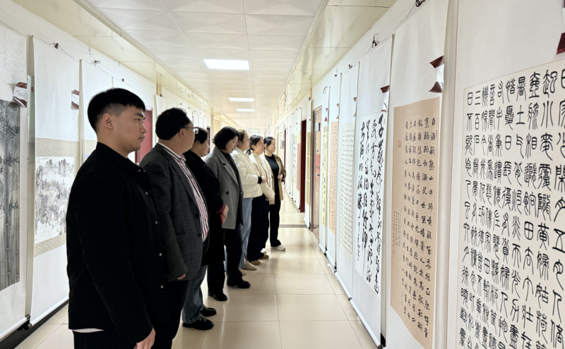 丹青绘百年 工运筑华章——平顶山职工书画作品展叶县巡展举办