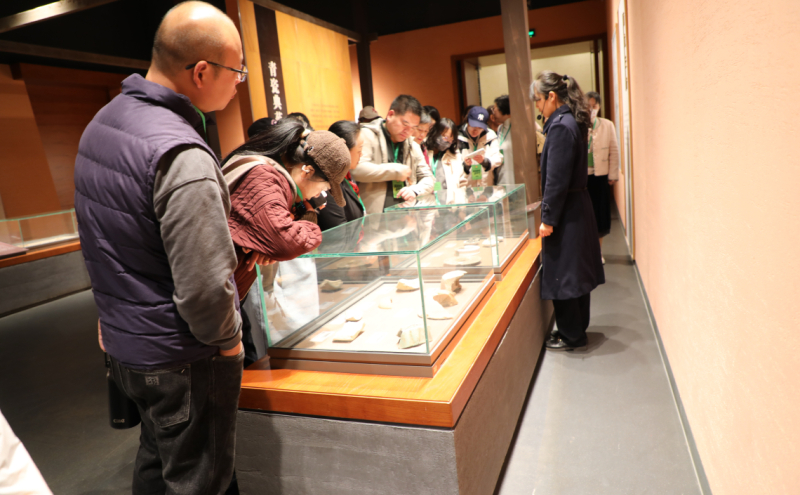 在清凉寺汝窑博物馆